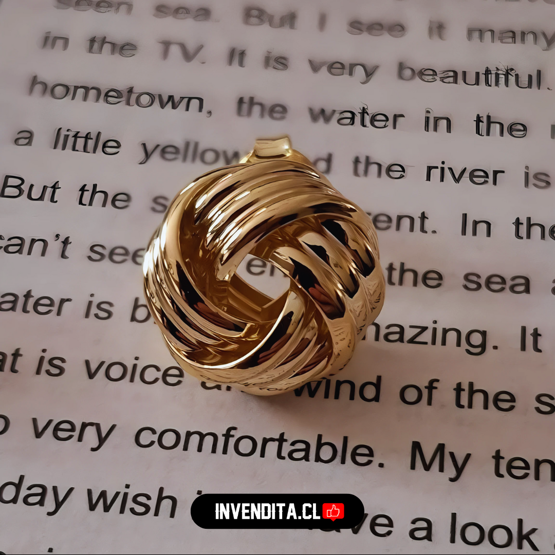 Aros enchapados en oro diseño nudo