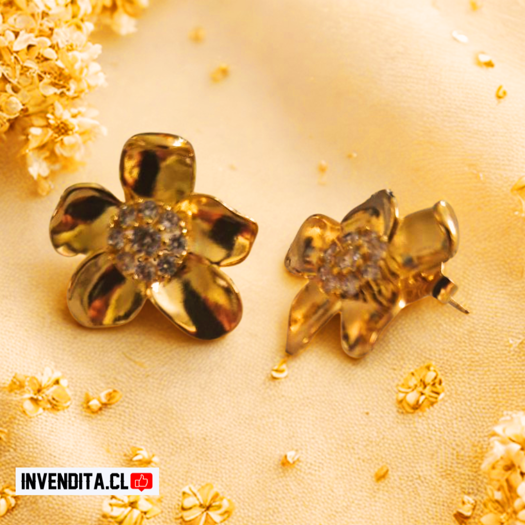 Aros enchapado en oro flores con pequeños circones