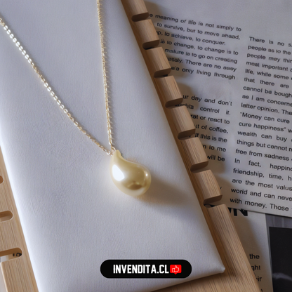 Collar enchapado en oro veneciana con gota de perla