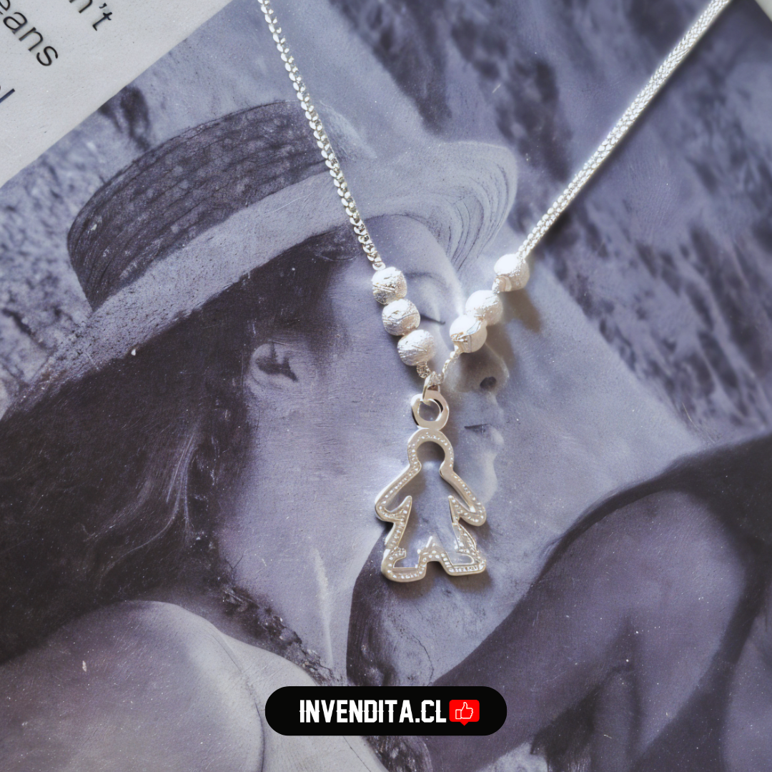 Collar de plata 925 figura niño con esferas satinadas