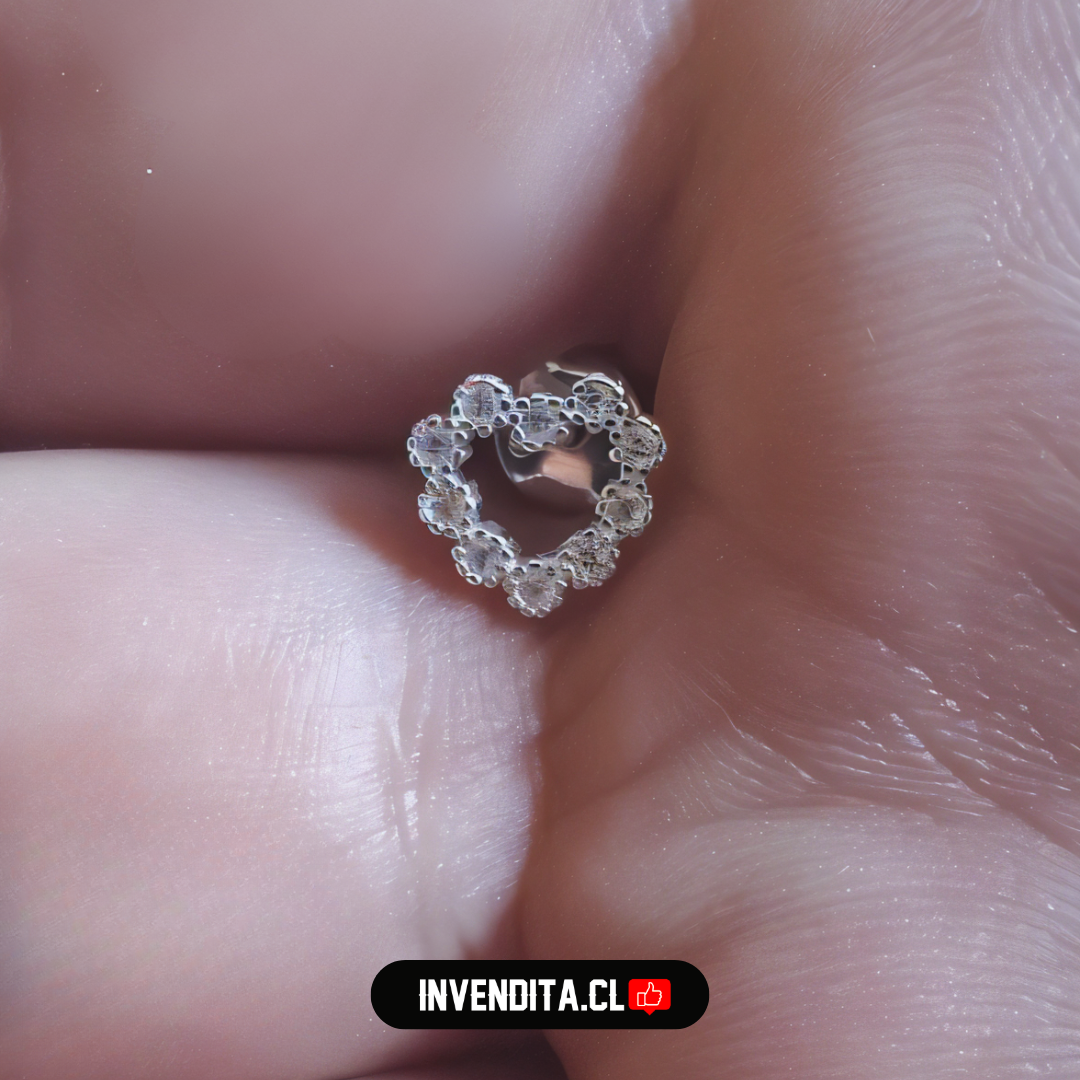 Aros de plata 925 forma de corazón con serie de circones