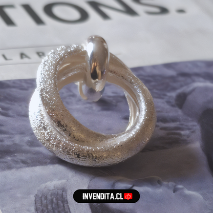Aros enchapados en plata doble argolla gruesa con textura