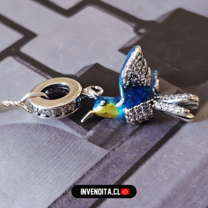 Charm estilo pandora colibrí celeste con pecho de circones
