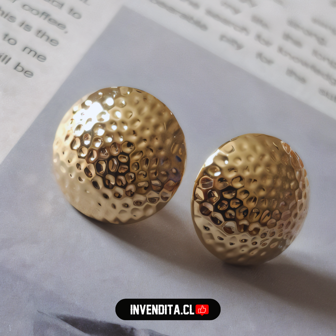 Aros enchapados en oro modelo botón martillado