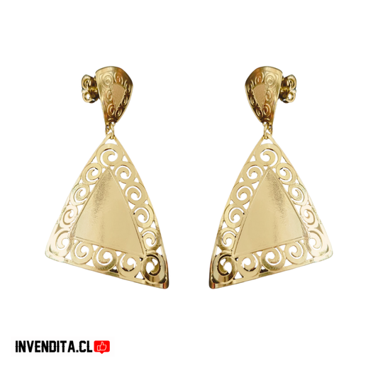 Aros enchapados en oro triangulo con detalles