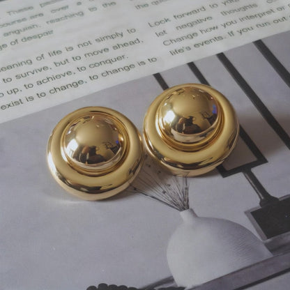 Aros enchapados en oro modelo botón textura lisa